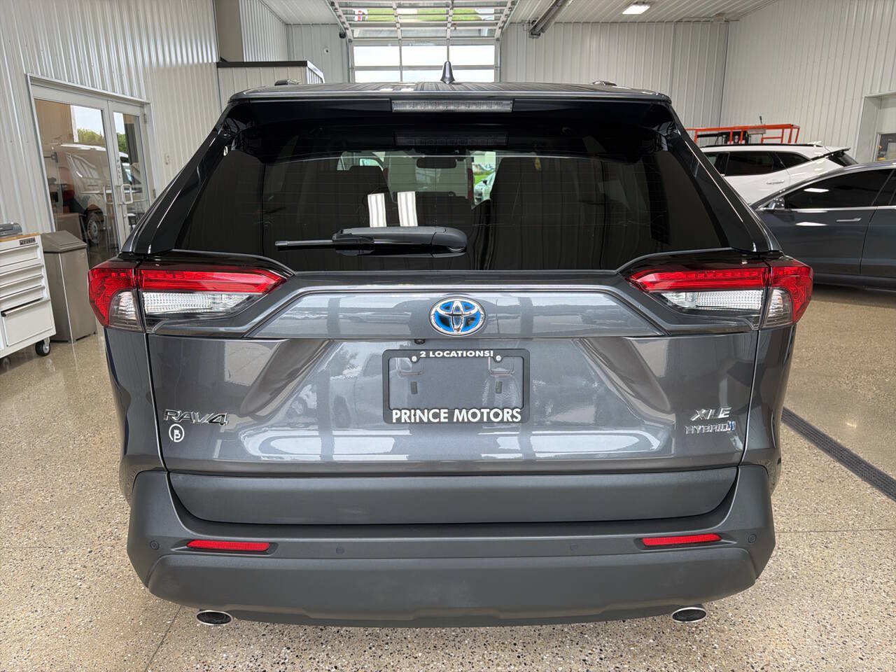 Used 2023 Toyota RAV4 XLE Premium AWD/4WD image 4
