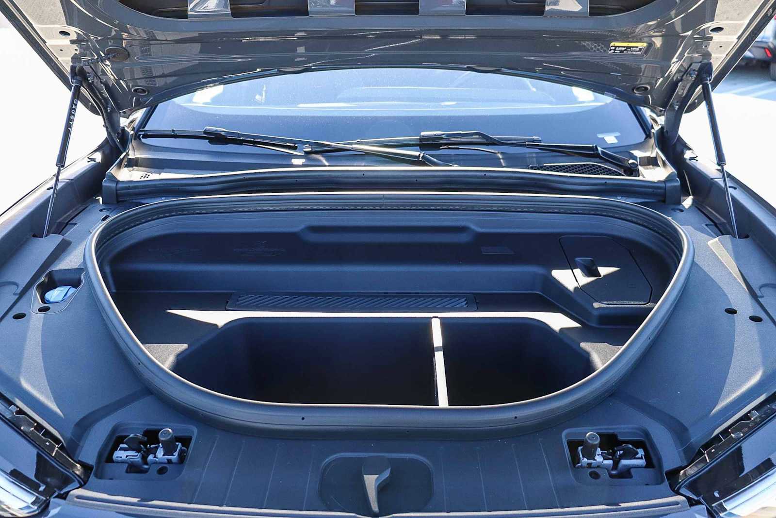 Used 2025 Audi Q6 e-tron Premium w/ Convenience Package image 37