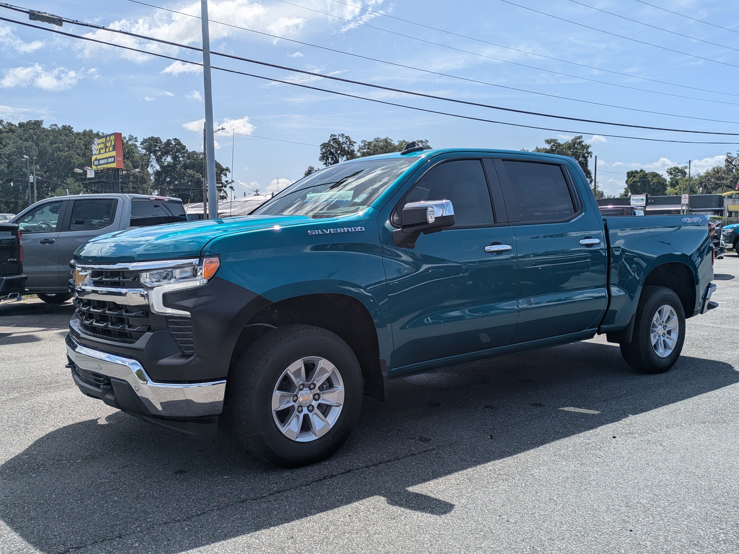 New 2026 Chevrolet Silverado 1500 LT w/ Safety Package AWD/4WD image 8