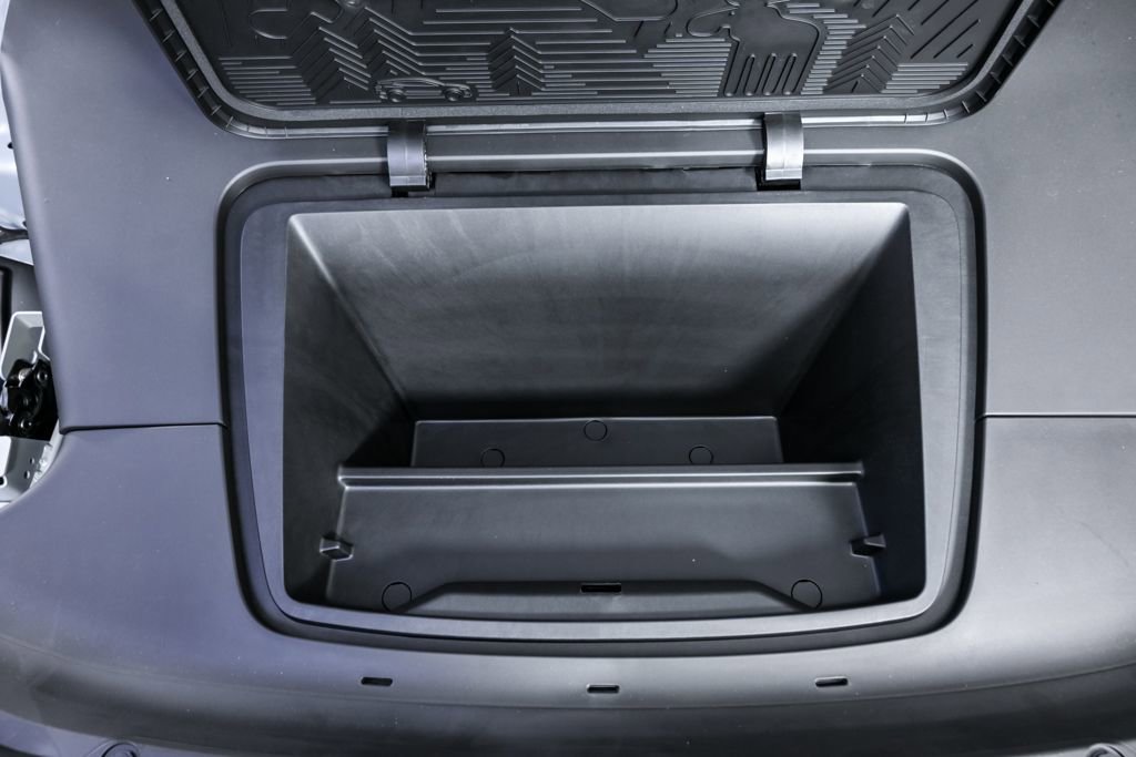 New 2026 Volvo EX30 Cross Country Ultra w/ Protection Package Premier image 31