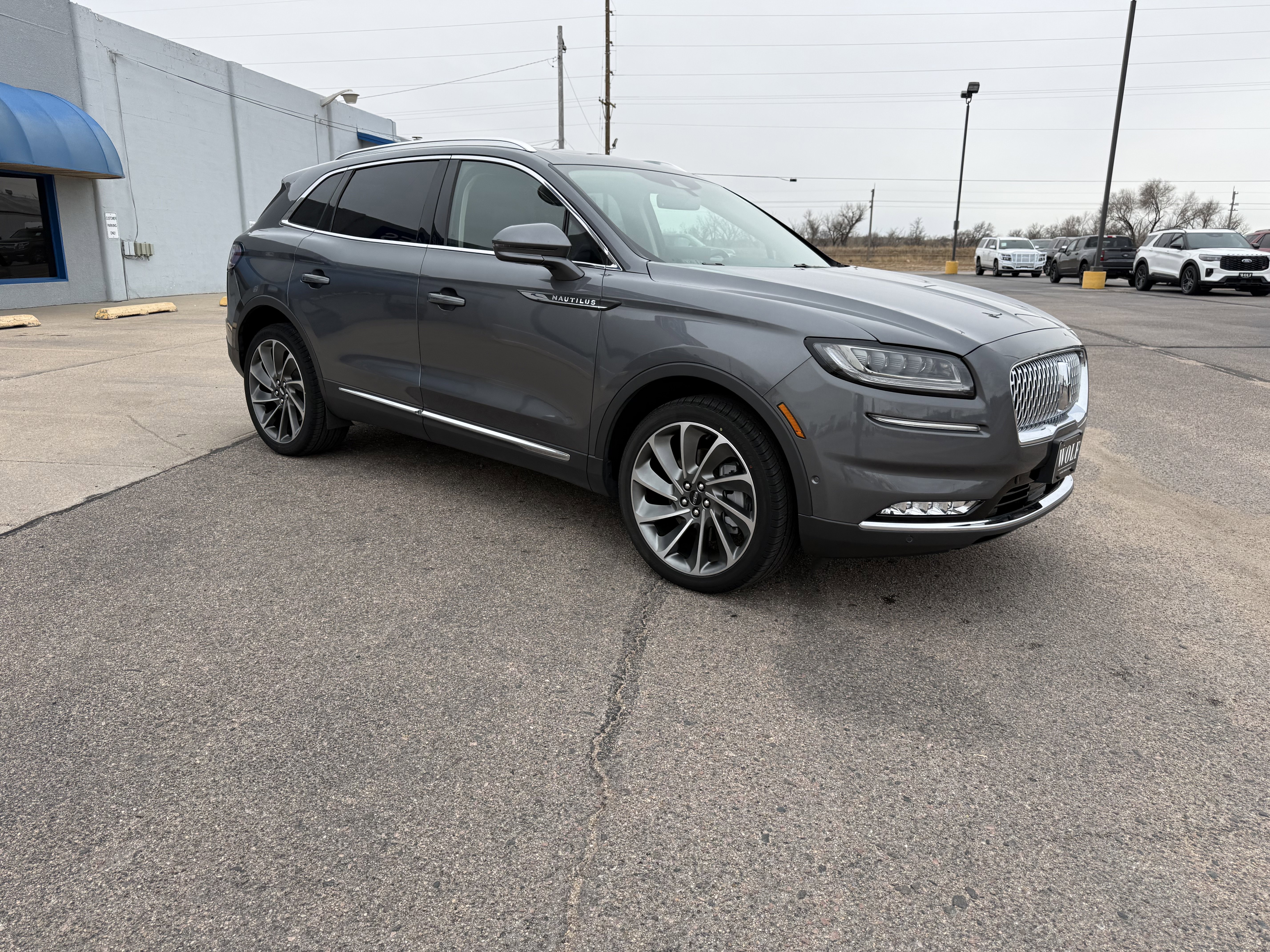 Used 2022 Lincoln Nautilus Reserve w/ Equipment Group 202A image 5