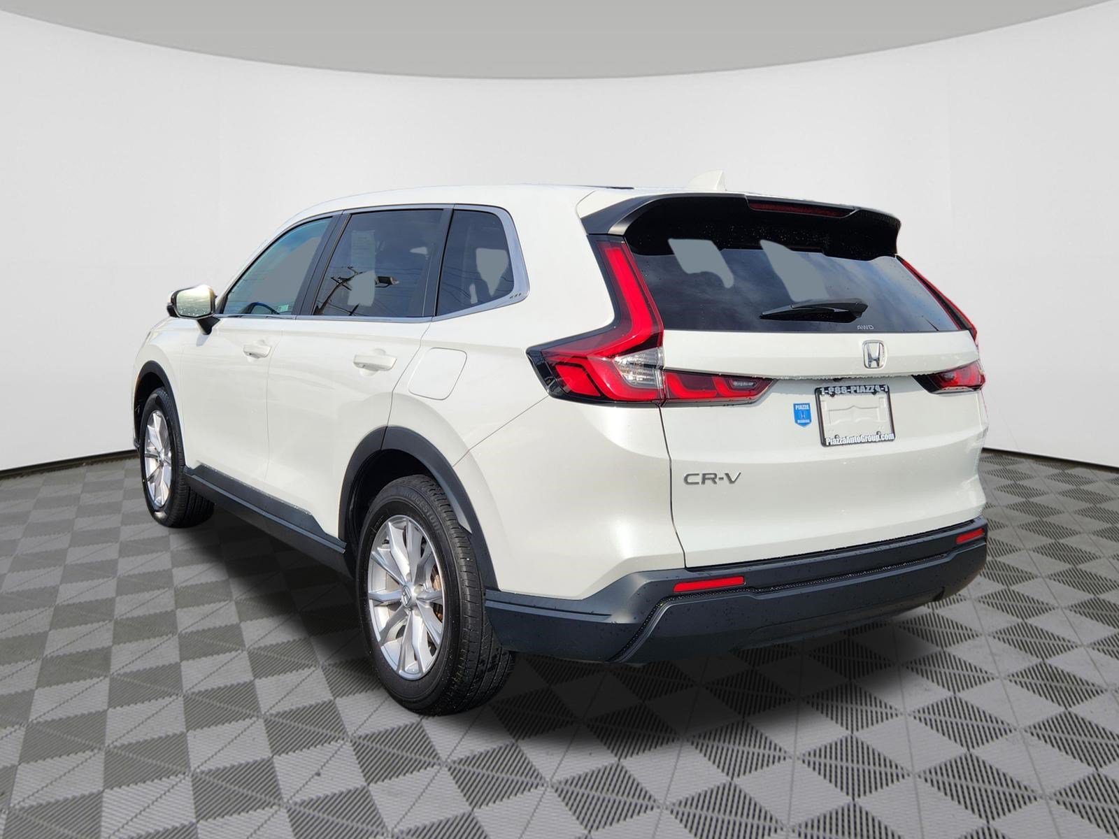 Certified 2025 Honda CR-V EX image 3