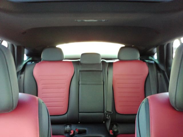 Used 2025 Mercedes-Benz GLC 43 AMG 4MATIC image 32