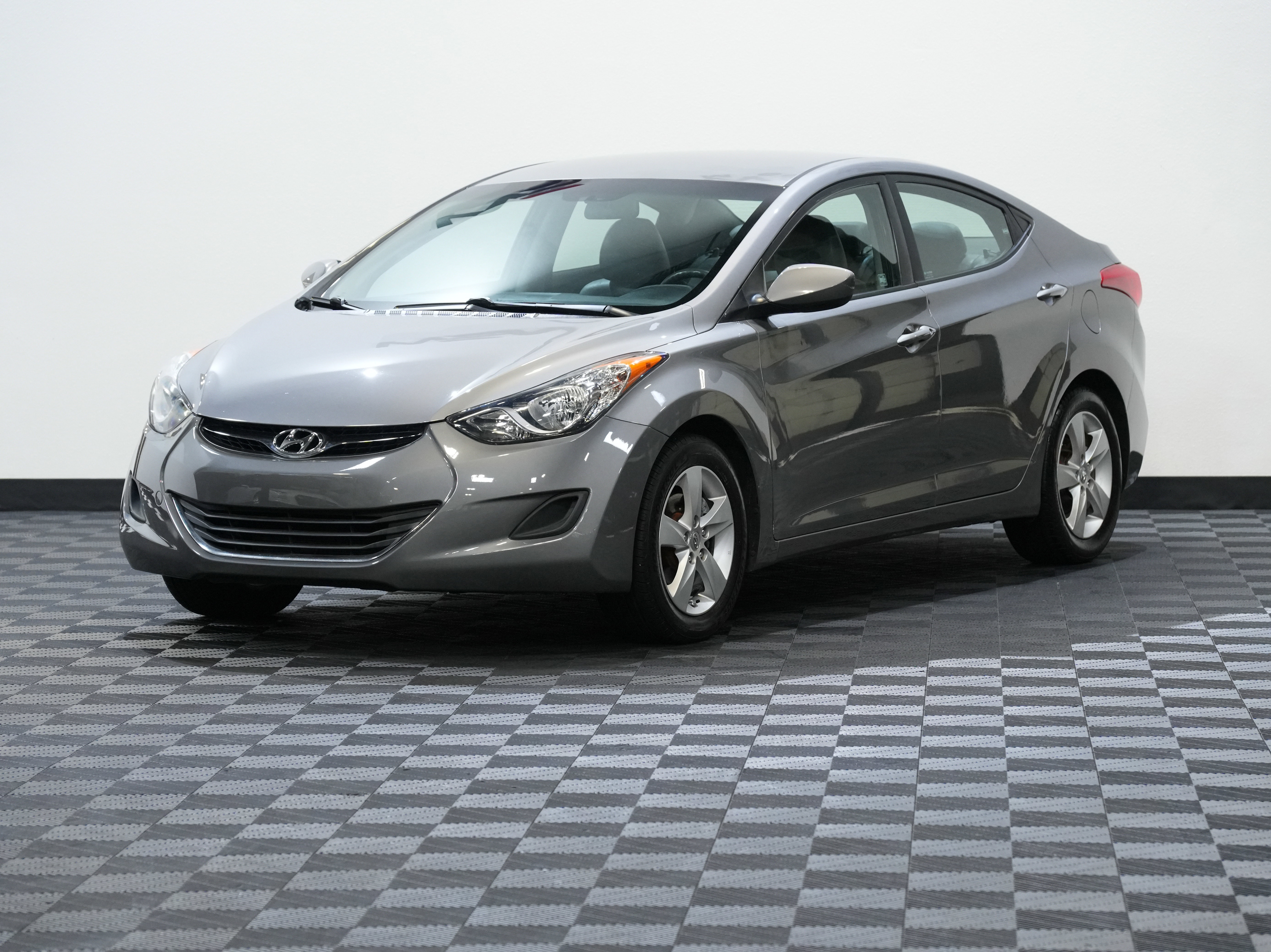 Used 2011 Hyundai Elantra GLS w/ Preferred Equipment Pkg 3 image 3
