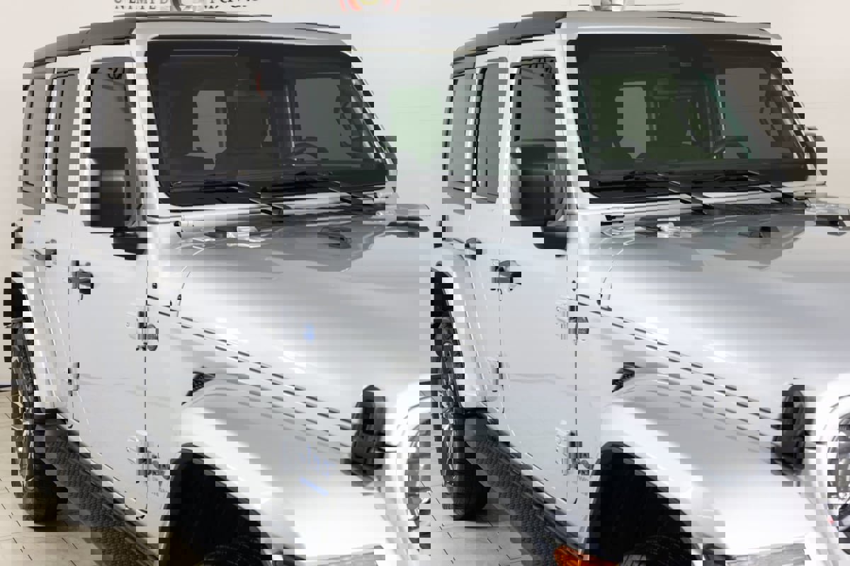 Used 2024 Jeep Wrangler Unlimited w/ Convenience Group image 38