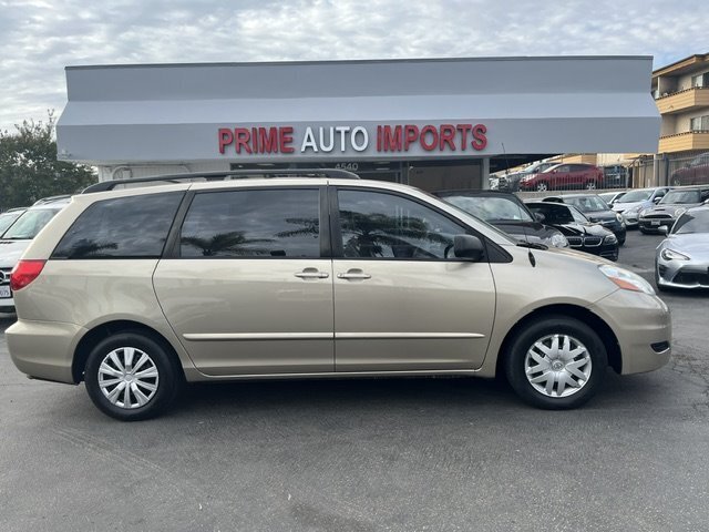 Used 2008 Toyota Sienna LE FWD image 1