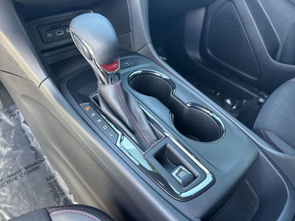 Used 2022 Chevrolet Equinox RS w/ Infotainment Package image 19