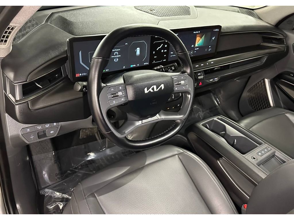 Used 2024 Kia EV9 Light Long Range RWD image 20