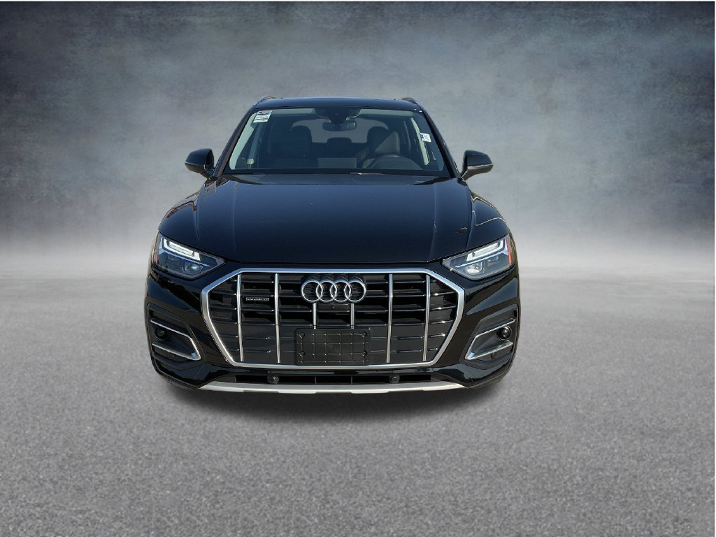 Used 2023 Audi Q5 2.0T Premium Plus w/ Premium Plus Package AWD/4WD image 2