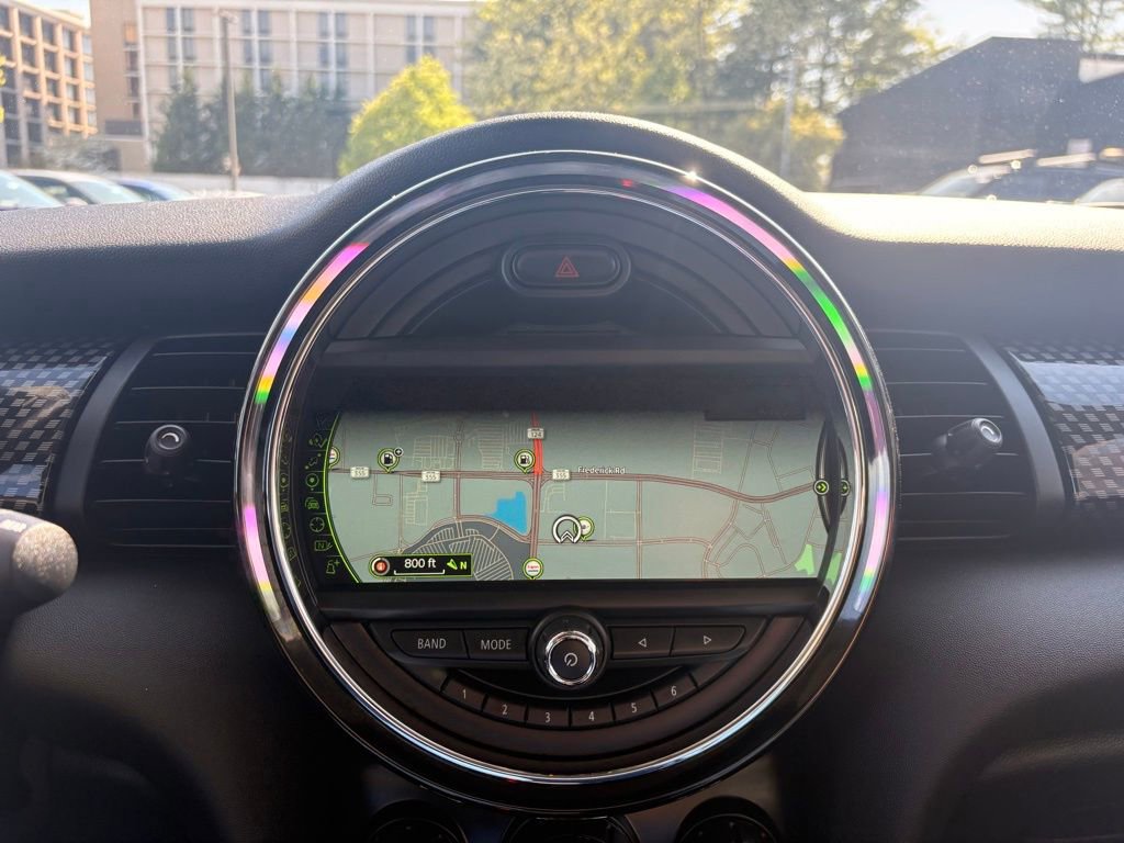 Used 2018 MINI Cooper S image 31