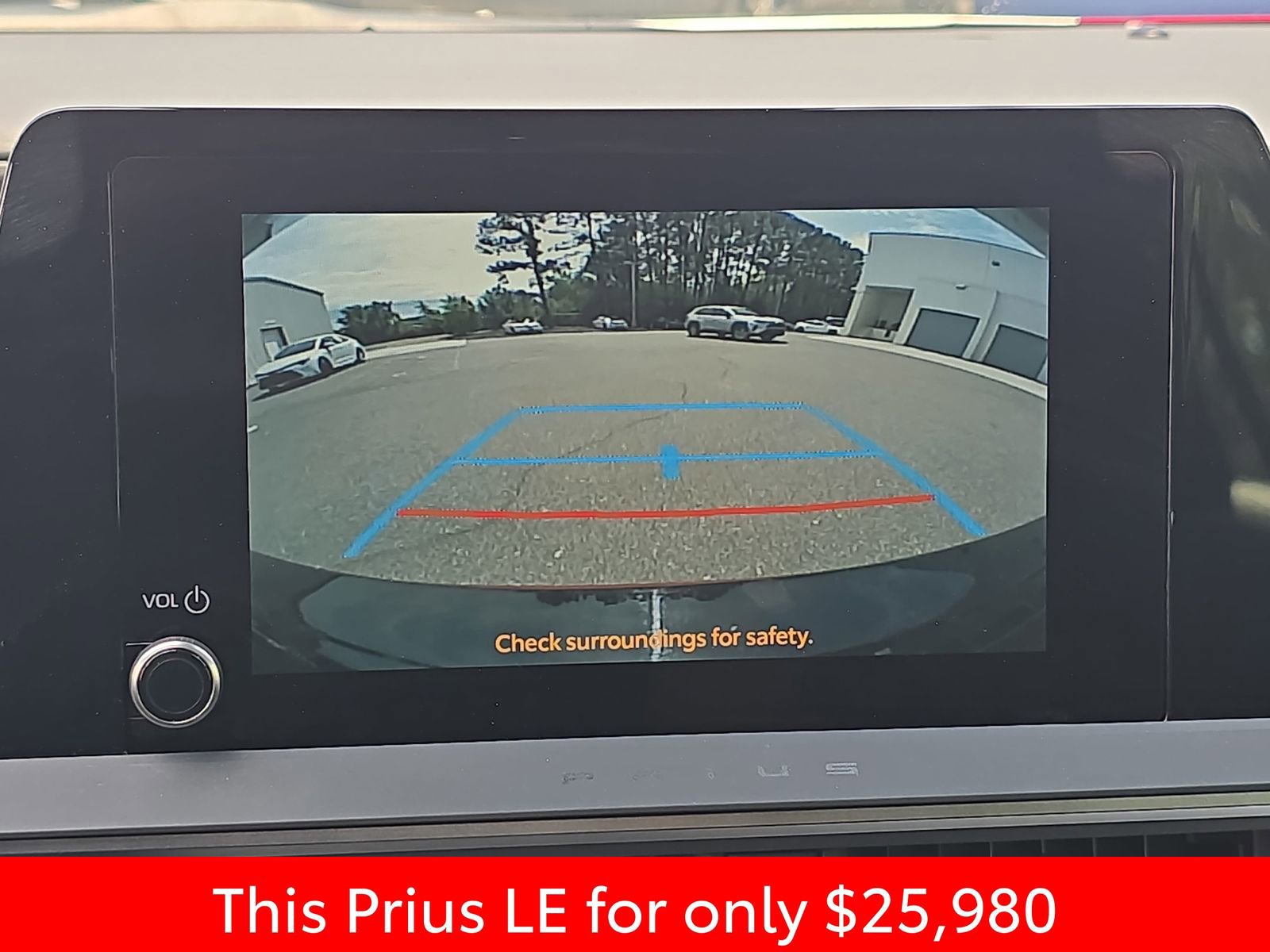 Used 2024 Toyota Prius LE FWD image 28