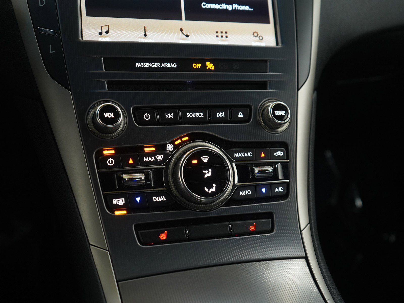 Used 2017 Lincoln MKZ Premiere image 21