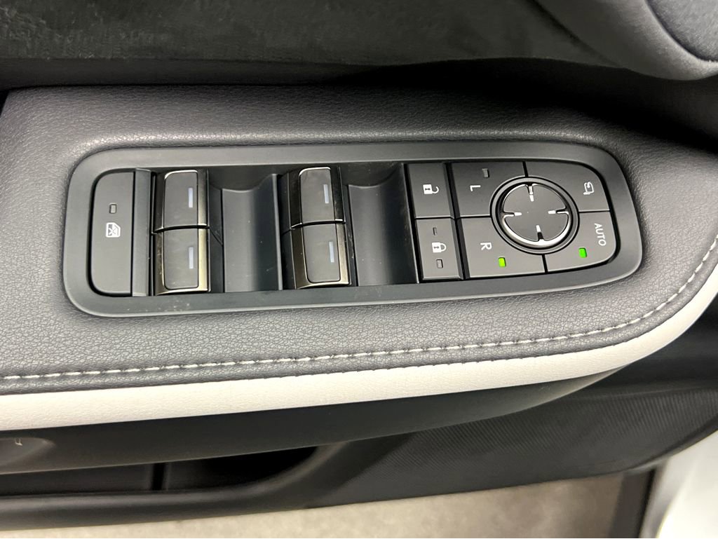 New 2026 Lexus TX 500h AWD image 35