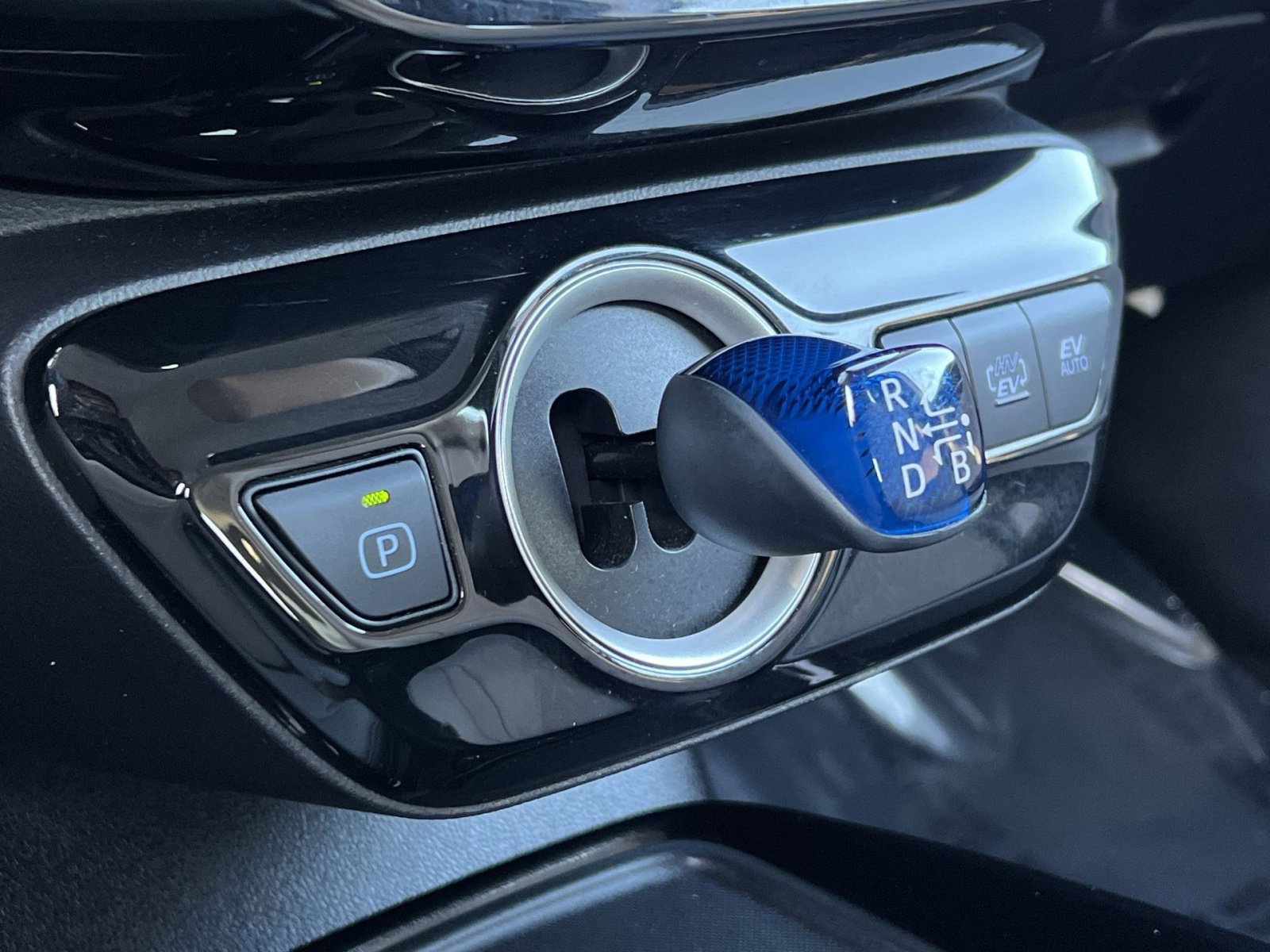 Used 2022 Toyota Prius Prime LE image 20