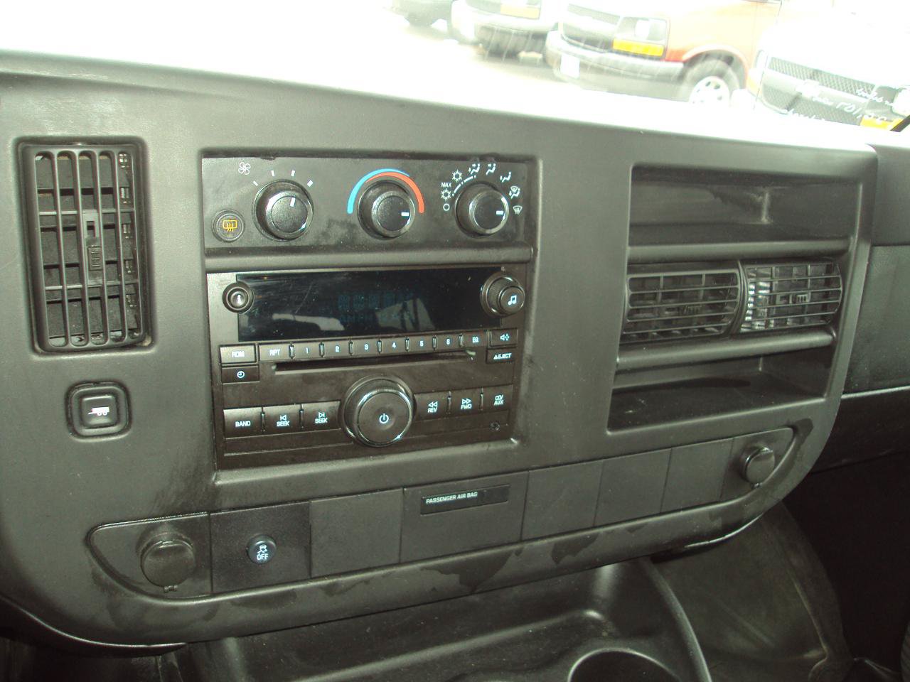 Used 2013 Chevrolet Express 1500 LT w/ LT Preferred Equipment Group AWD/4WD image 21