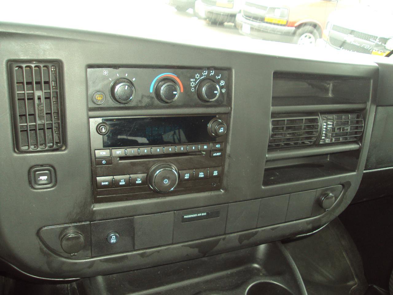 Used 2013 Chevrolet Express 1500 LT w/ LT Preferred Equipment Group AWD/4WD image 21