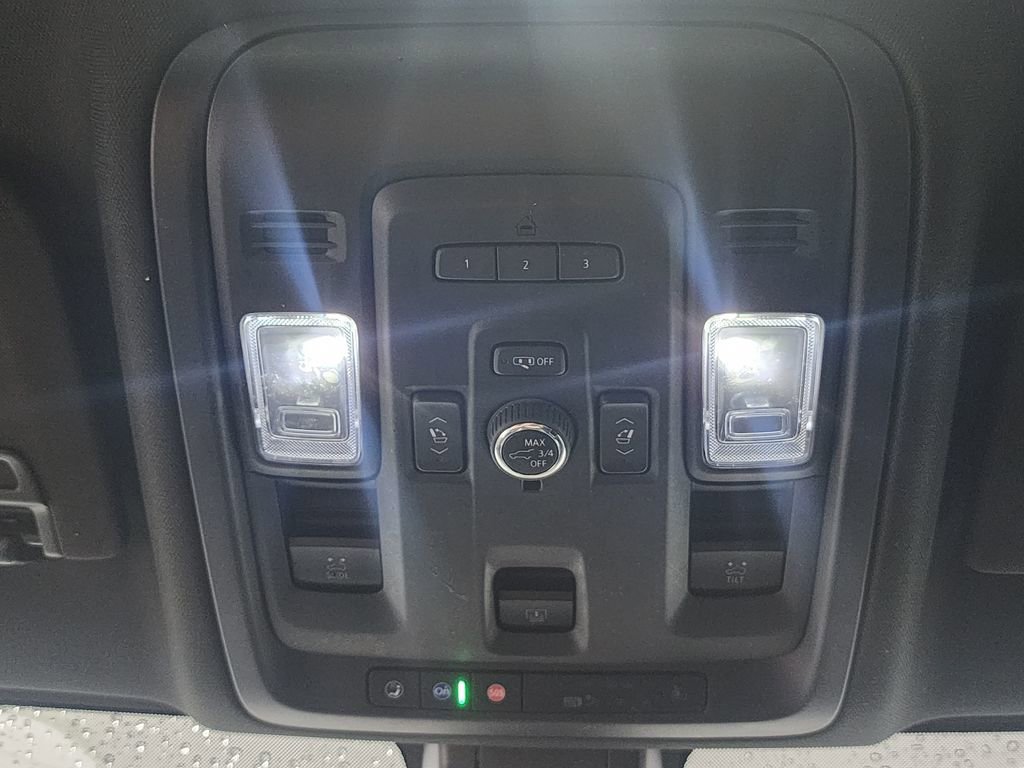 Used 2021 GMC Yukon Denali image 22