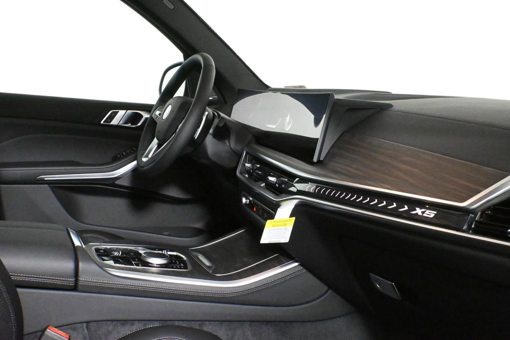 Used 2026 BMW X5 xDrive40i AWD/4WD image 34
