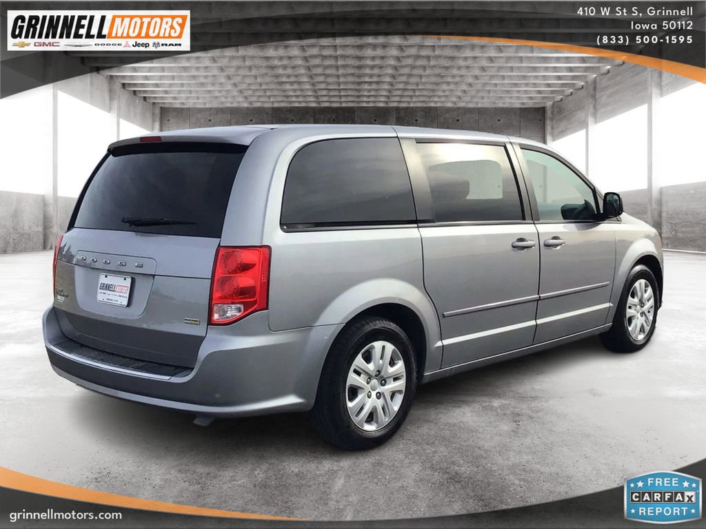 Used 2017 Dodge Grand Caravan SE image 5