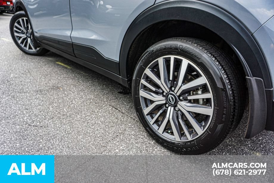 Used 2023 Nissan Kicks SV FWD image 15
