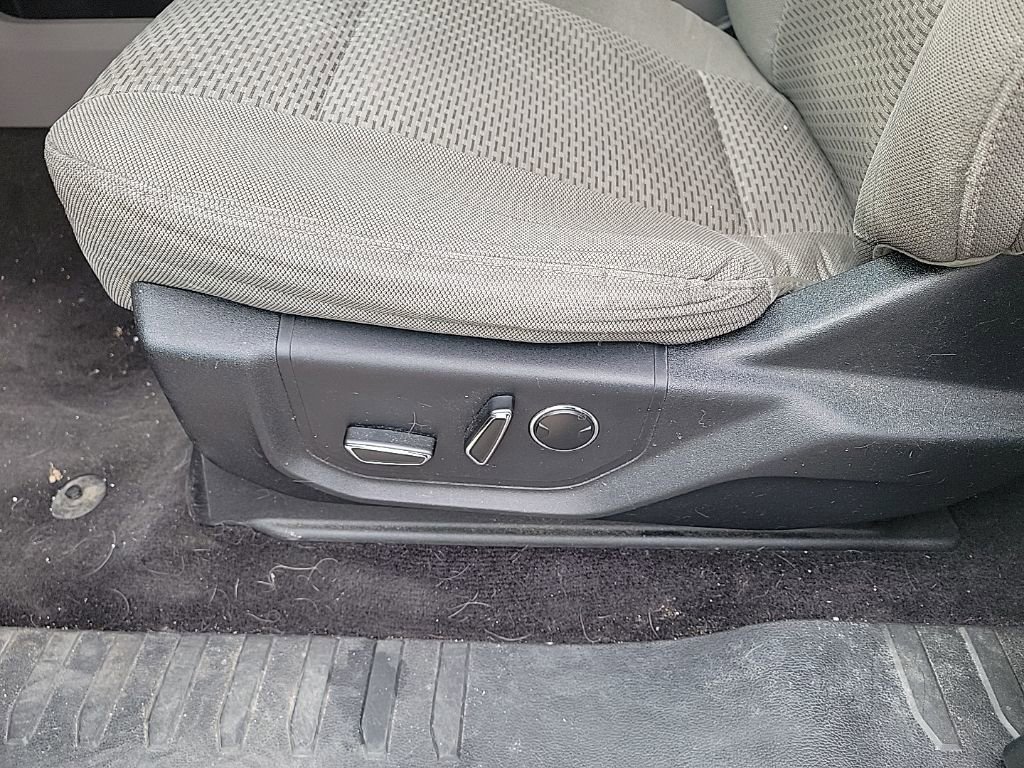 Used 2016 Ford F150 XLT w/ Equipment Group 302A Luxury image 23