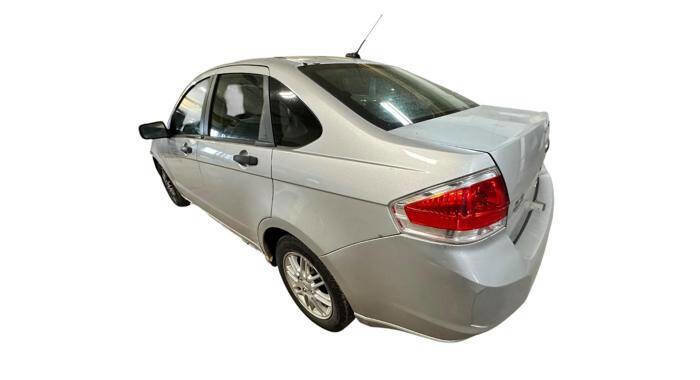 Used 2009 Ford Focus SE FWD image 3