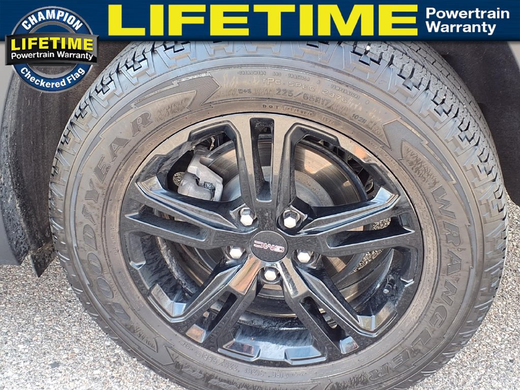 Used 2022 GMC Terrain AT4 w/ LPO, Floor Liner Package AWD/4WD image 9