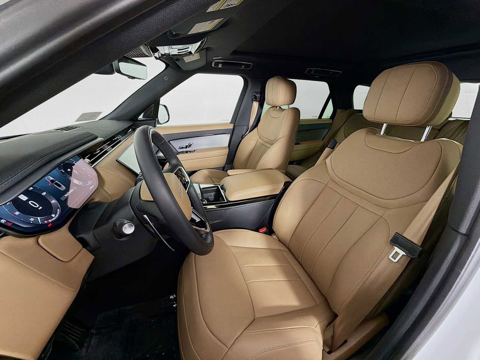 Used 2025 Land Rover Range Rover Sport SE image 11