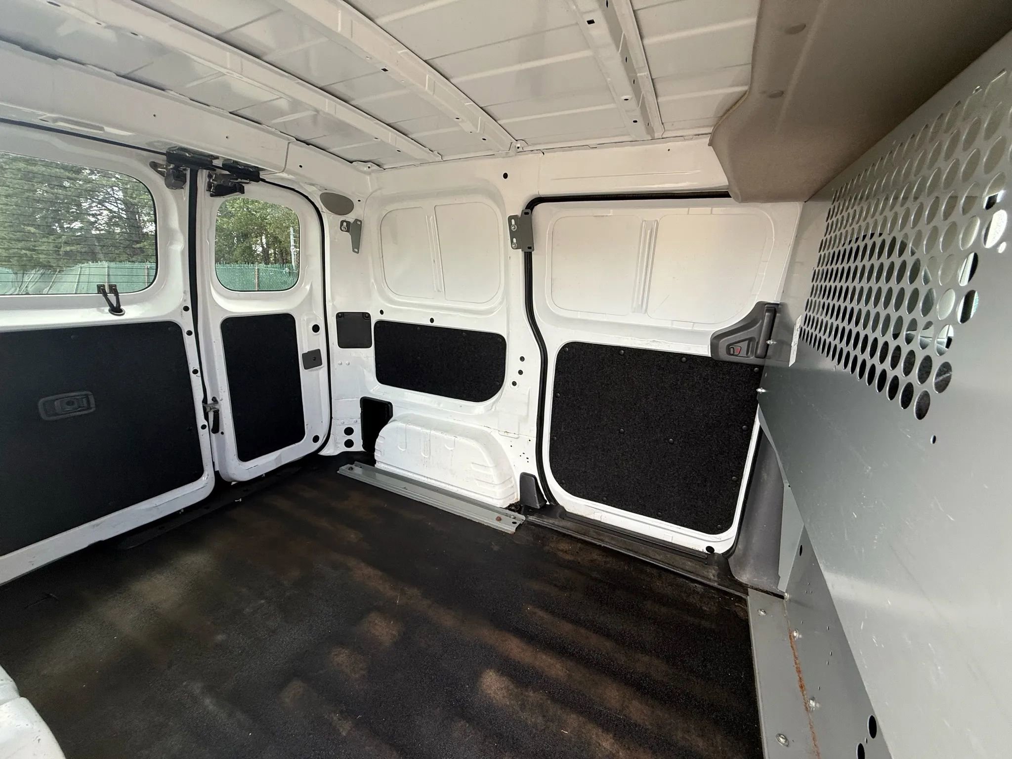 Used 2018 Nissan NV200 SV w/ Navigation Package image 42