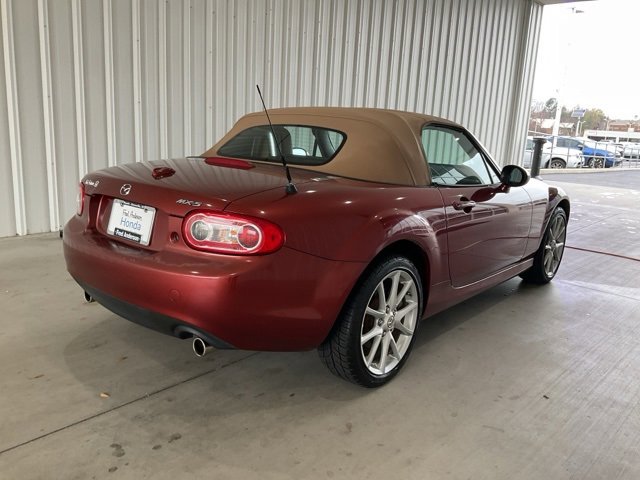 Used 2011 MAZDA MX-5 Miata Grand Touring w/ Premium Pkg image 15