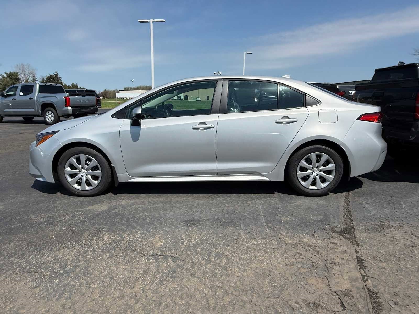 New 2026 Toyota Corolla LE FWD image 3