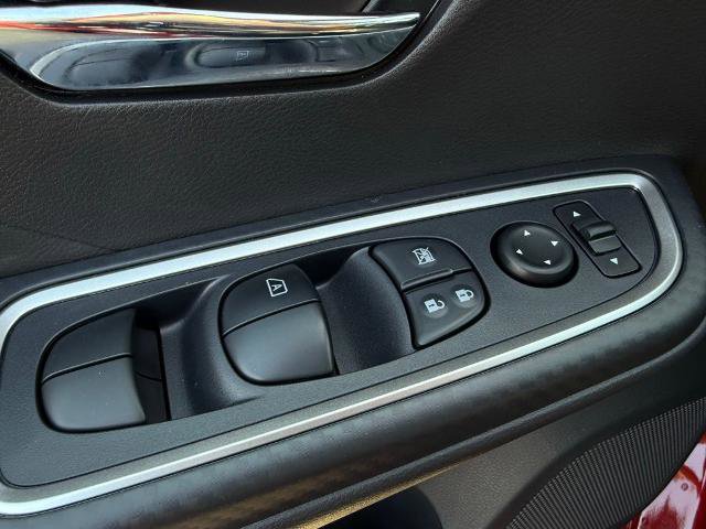 New 2025 Nissan Versa SR w/ Trunk Package image 20