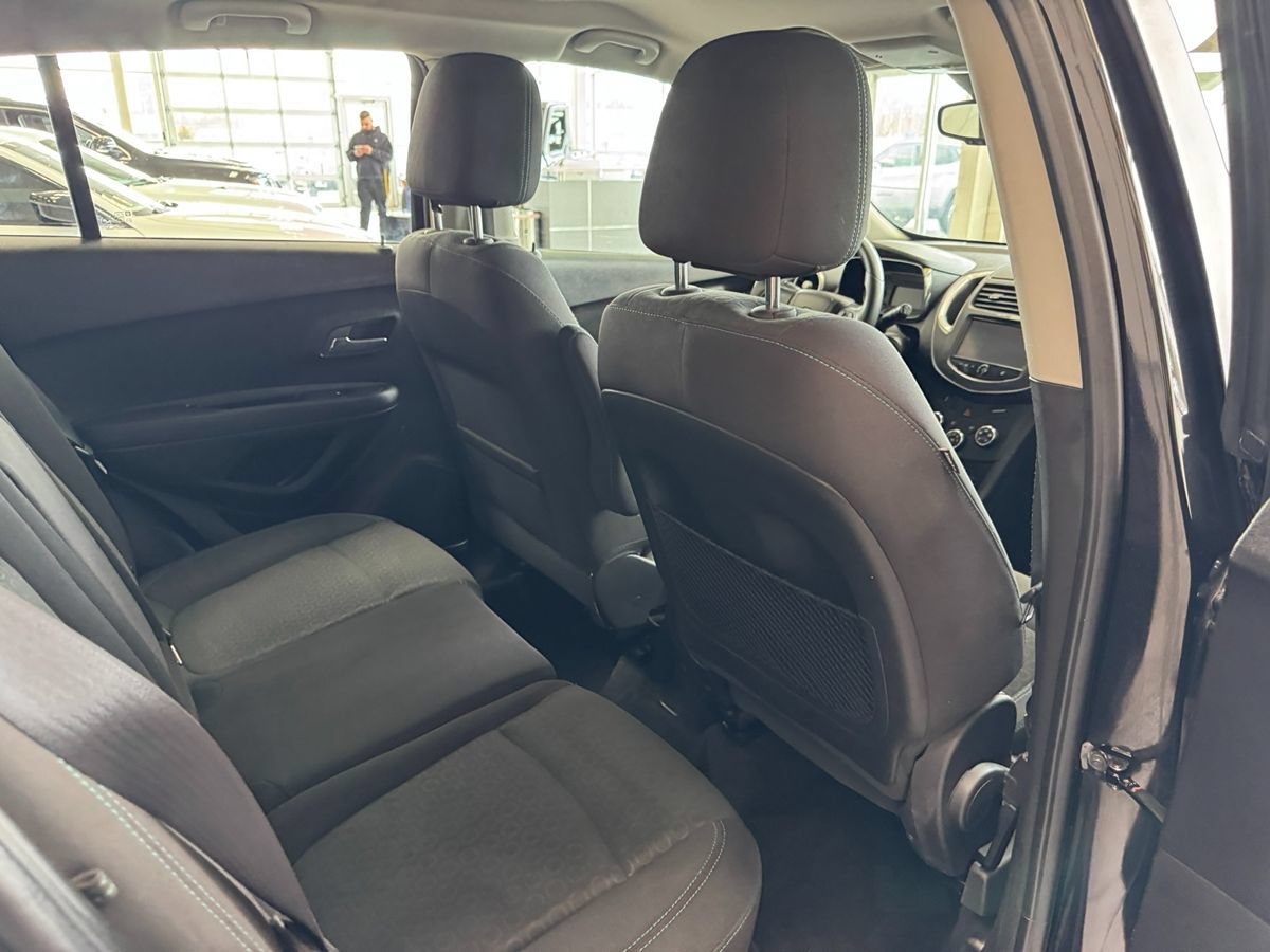 Used 2015 Chevrolet Trax LS FWD image 44