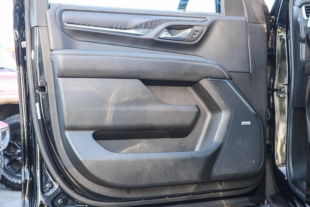 Used 2024 GMC Yukon XL Denali AWD/4WD image 26