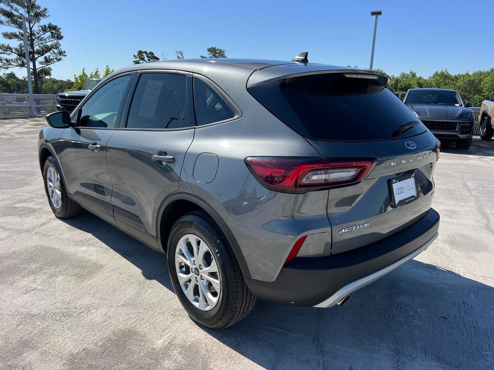 Used 2025 Ford Escape Active AWD/4WD image 7