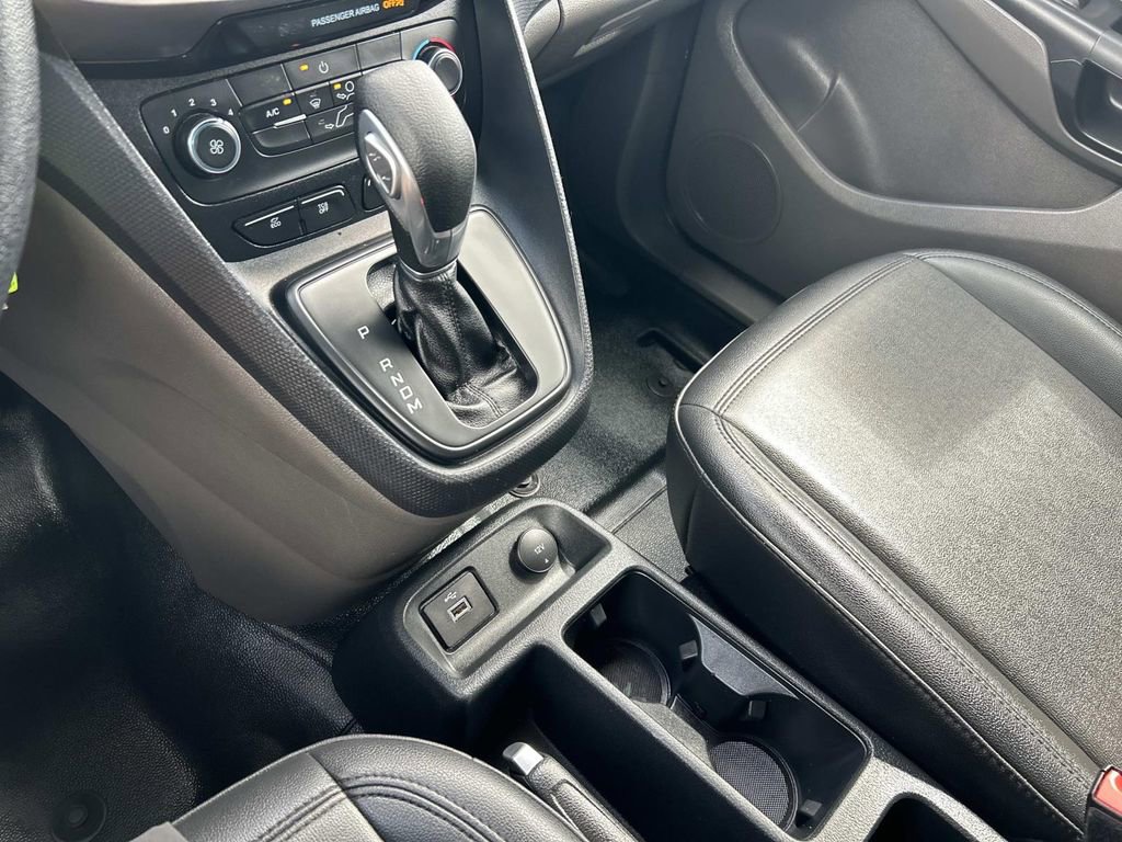 Used 2022 Ford Transit Connect XL image 30