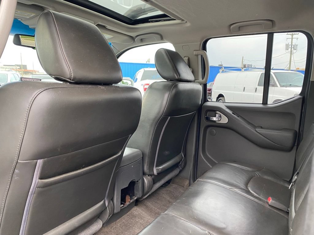Used 2013 Nissan Frontier PRO-4X AWD/4WD image 14