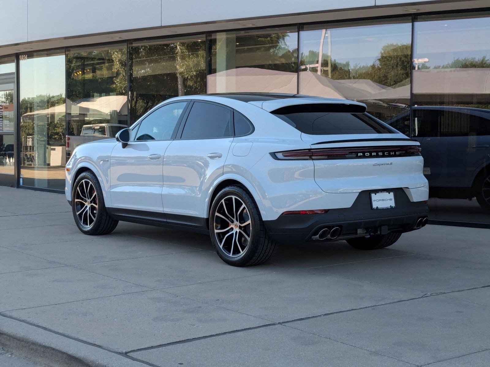 New 2026 Porsche Cayenne S image 3