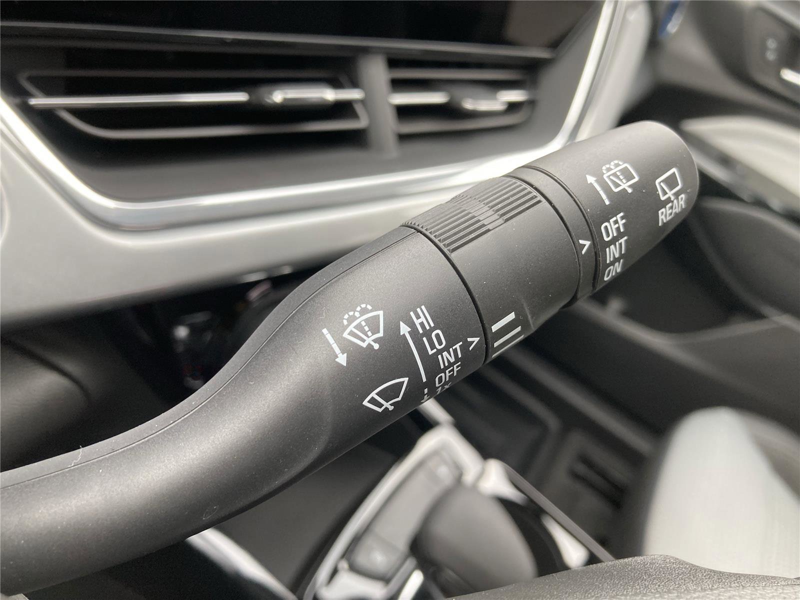 Used 2024 Chevrolet Trax LT w/ Driver Confidence Package image 25