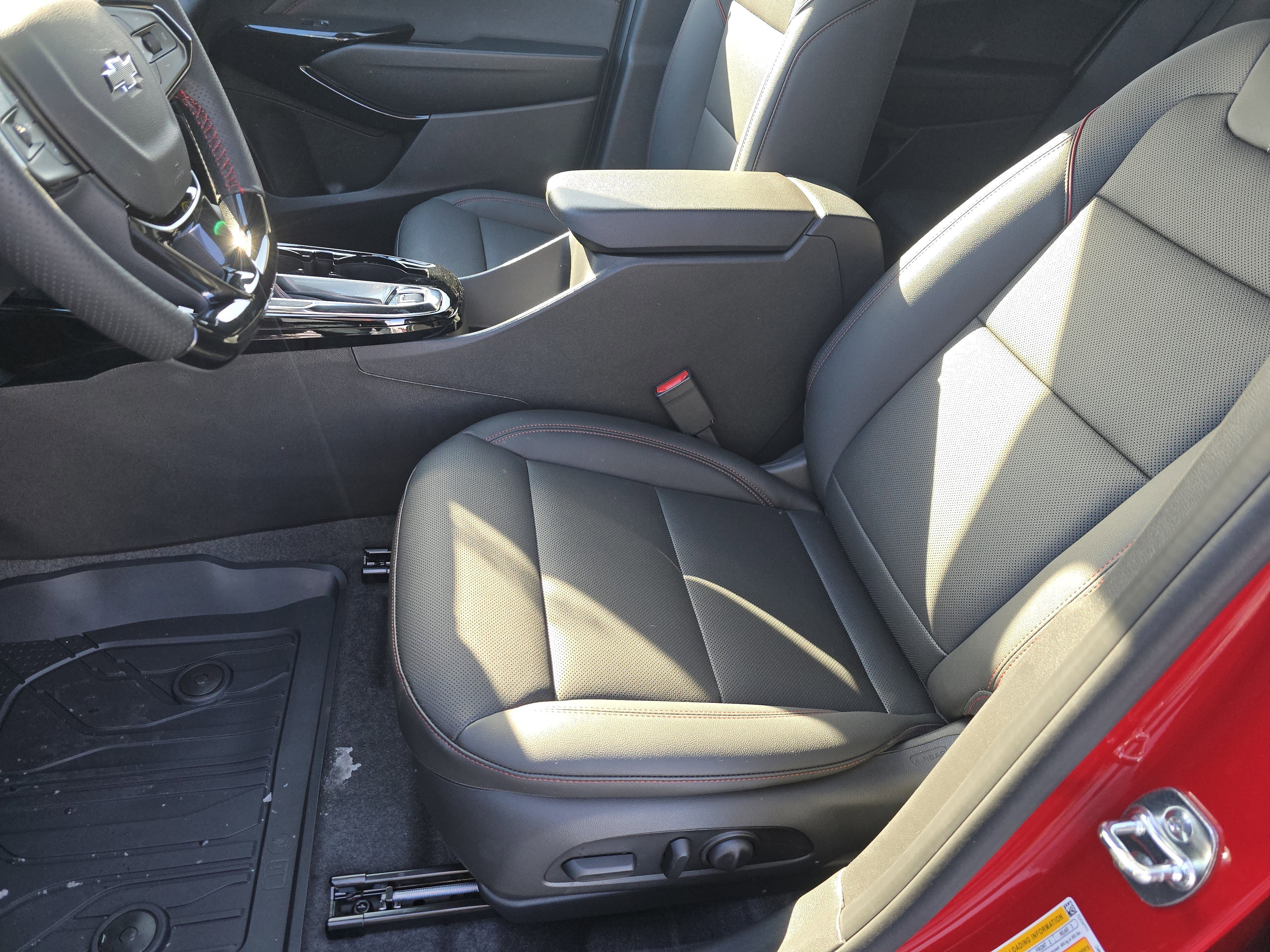 New 2026 Chevrolet Trax RS w/ Driver Confidence Package image 23