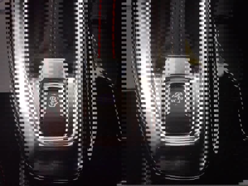 Used 2024 Chevrolet Trax RS w/ Sunroof Package image 54