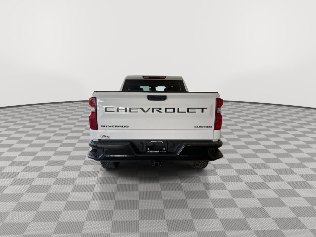 Certified 2025 Chevrolet Silverado 1500 Custom Trail Boss w/ LPO, Dark Essentials Package AWD/4WD image 10