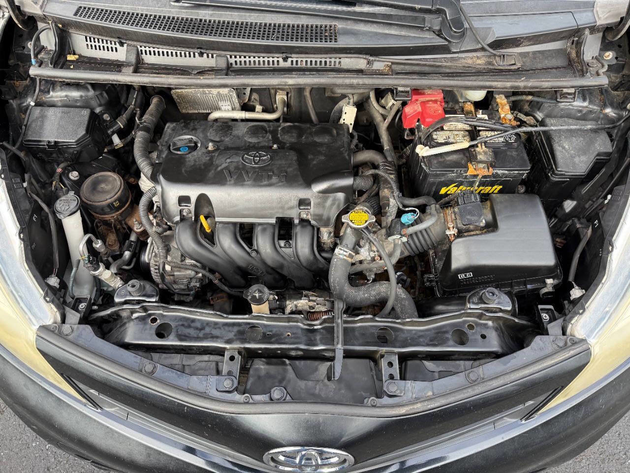 Used 2012 Toyota Yaris LE image 29