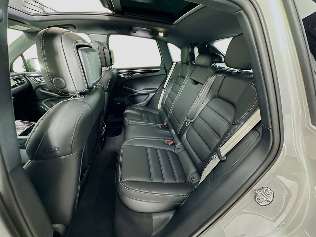 New 2025 Porsche Macan Turbo image 24