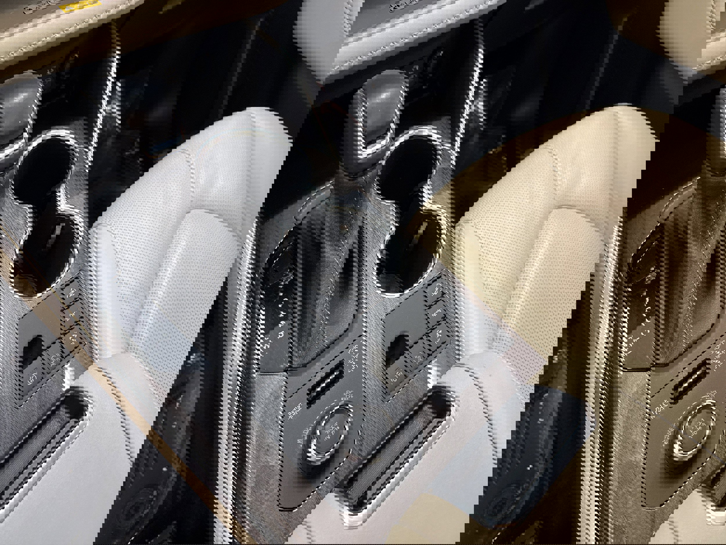 Used 2023 Toyota Highlander Limited image 52