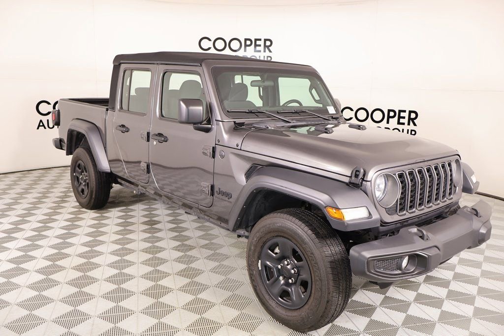 Used 2024 Jeep Gladiator Sport image 1