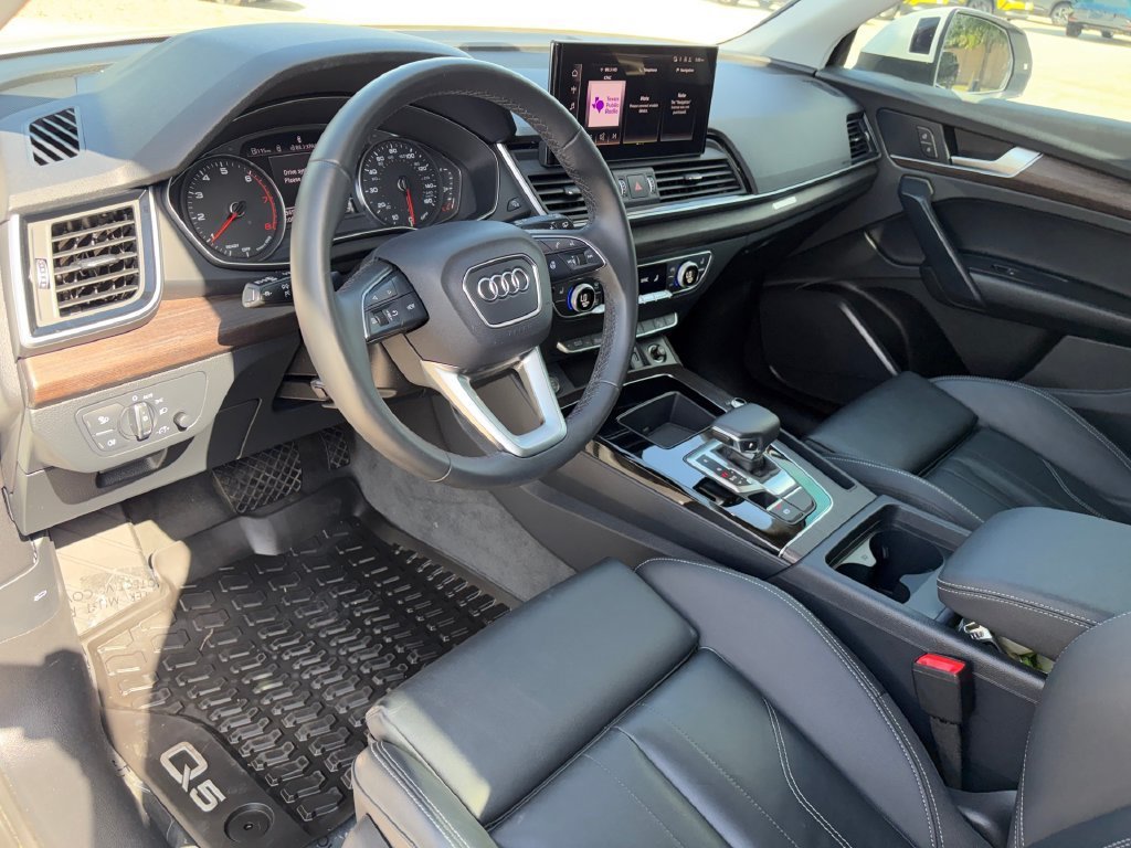 Used 2024 Audi Q5 2.0T Premium w/ Convenience Package AWD/4WD image 8