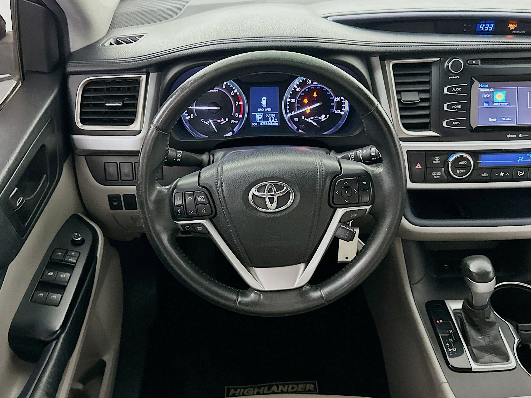Used 2014 Toyota Highlander Plus FWD image 17
