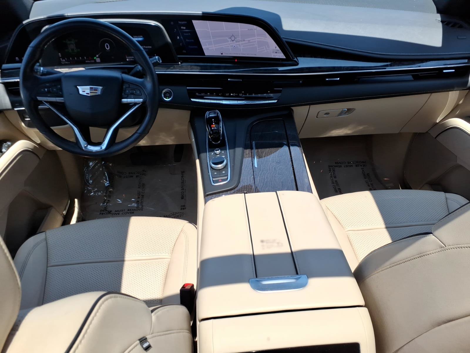 Used 2021 Cadillac Escalade Premium Luxury AWD/4WD image 18