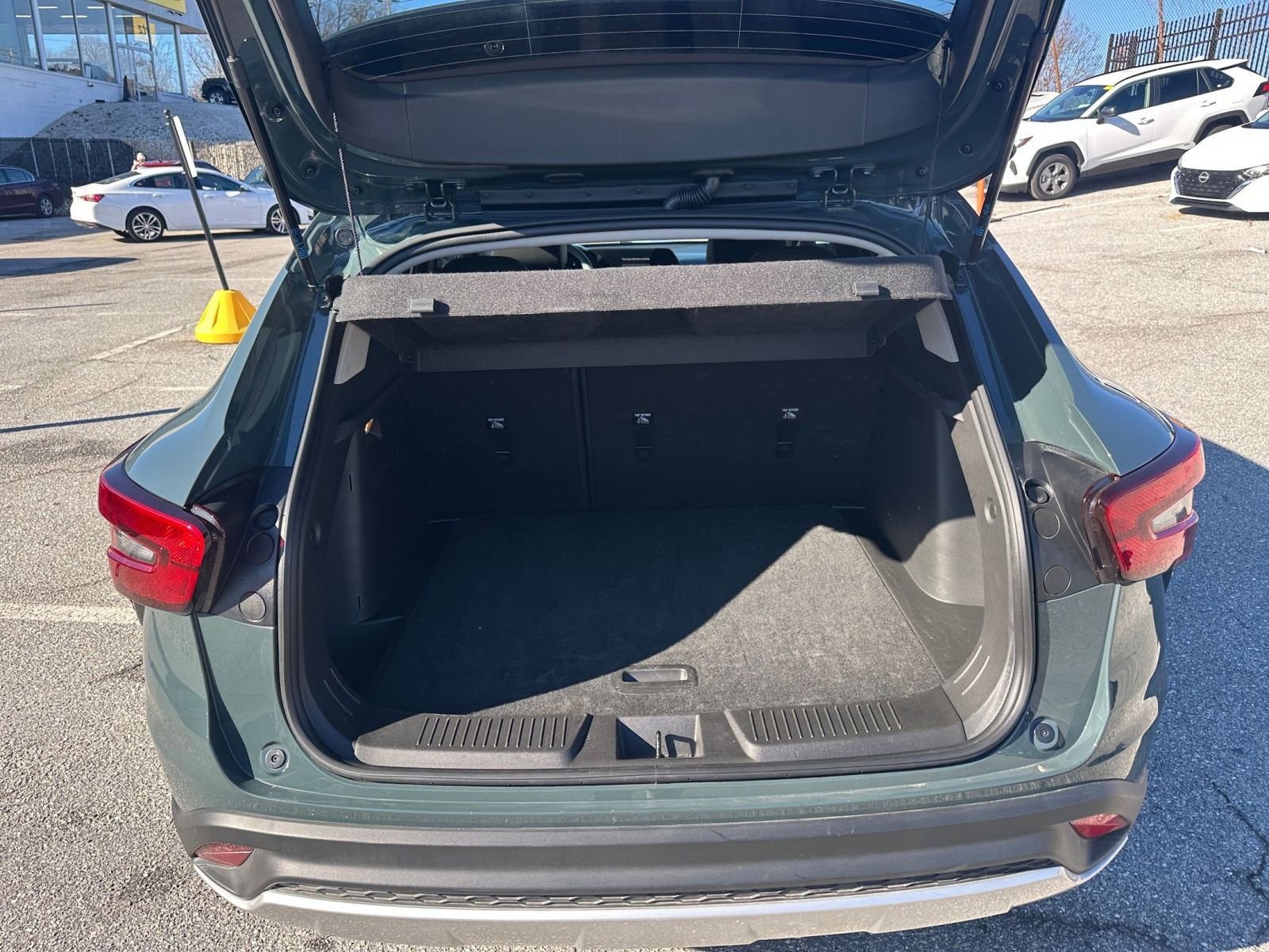 Used 2025 Chevrolet Trax LT image 29